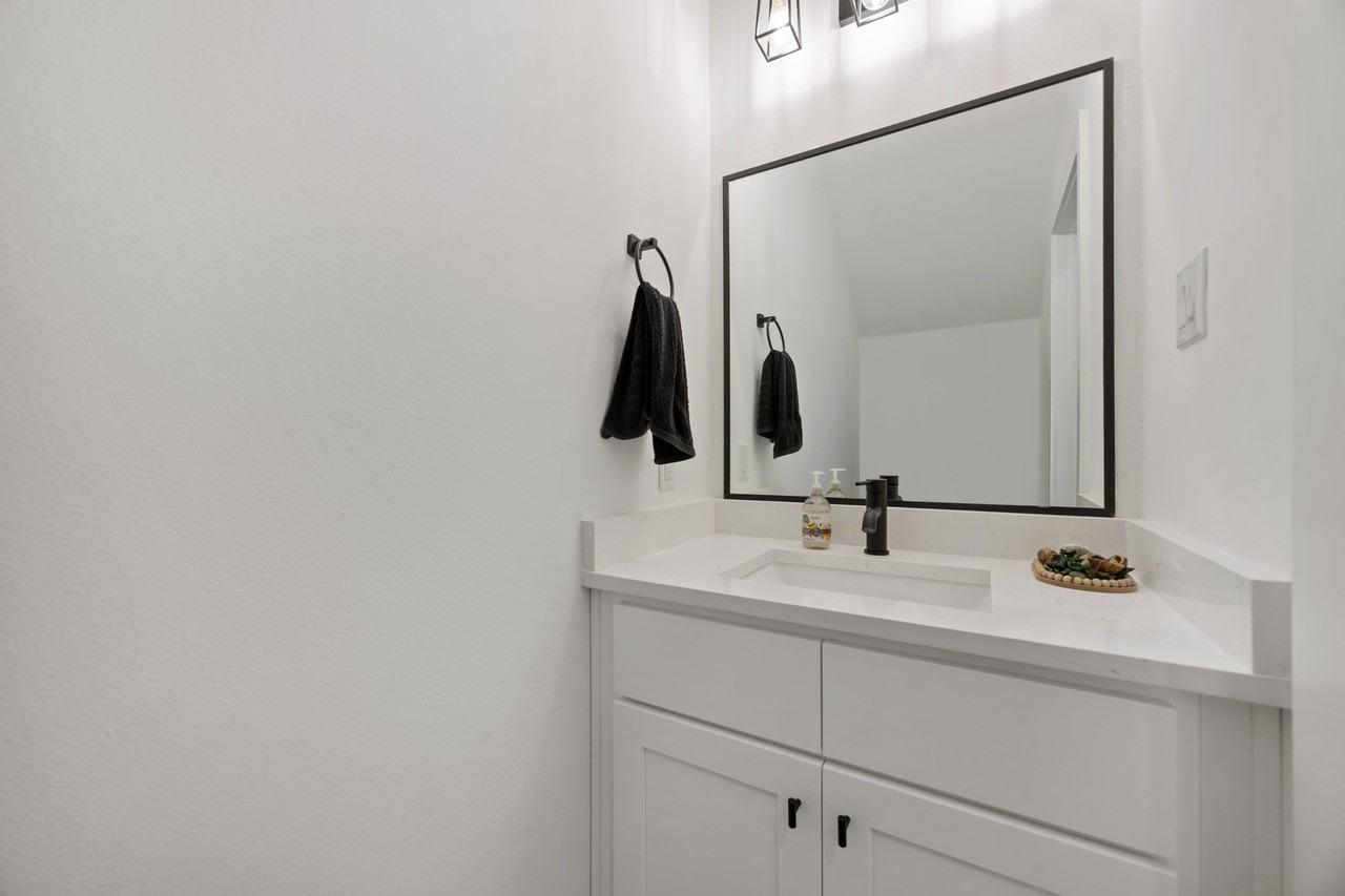 5702 Breland St #D - Photo 6 of 24