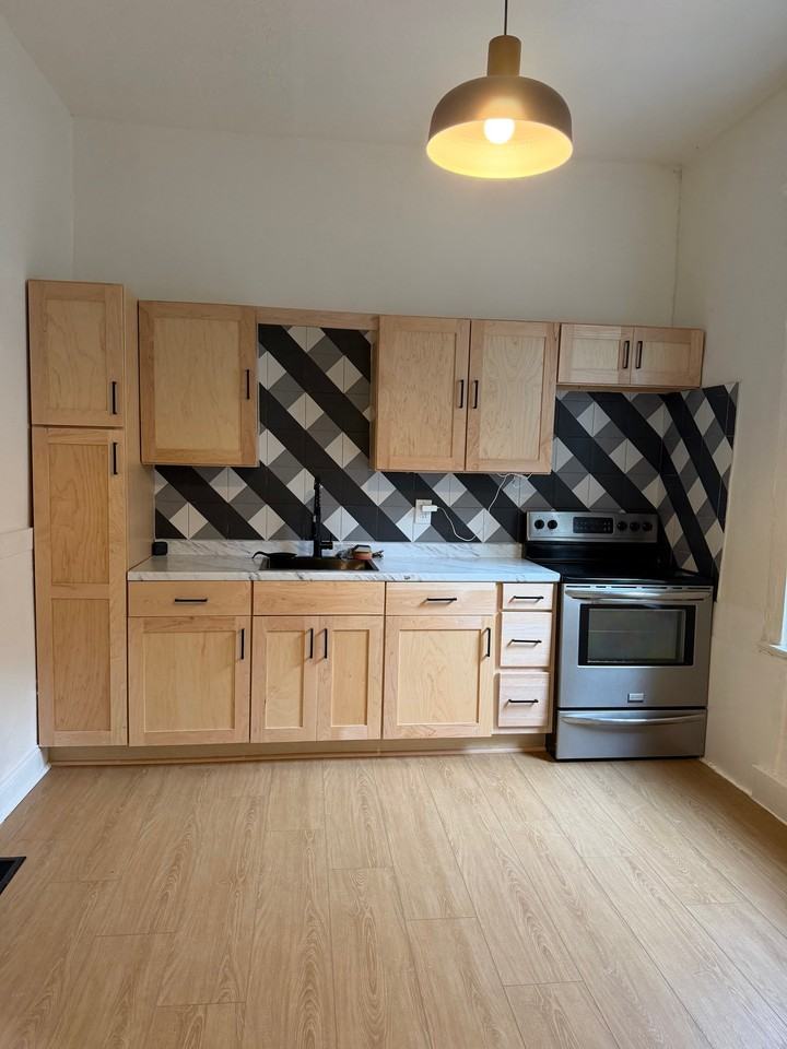 2429 Griffiths Ave - Photo 2 of 12