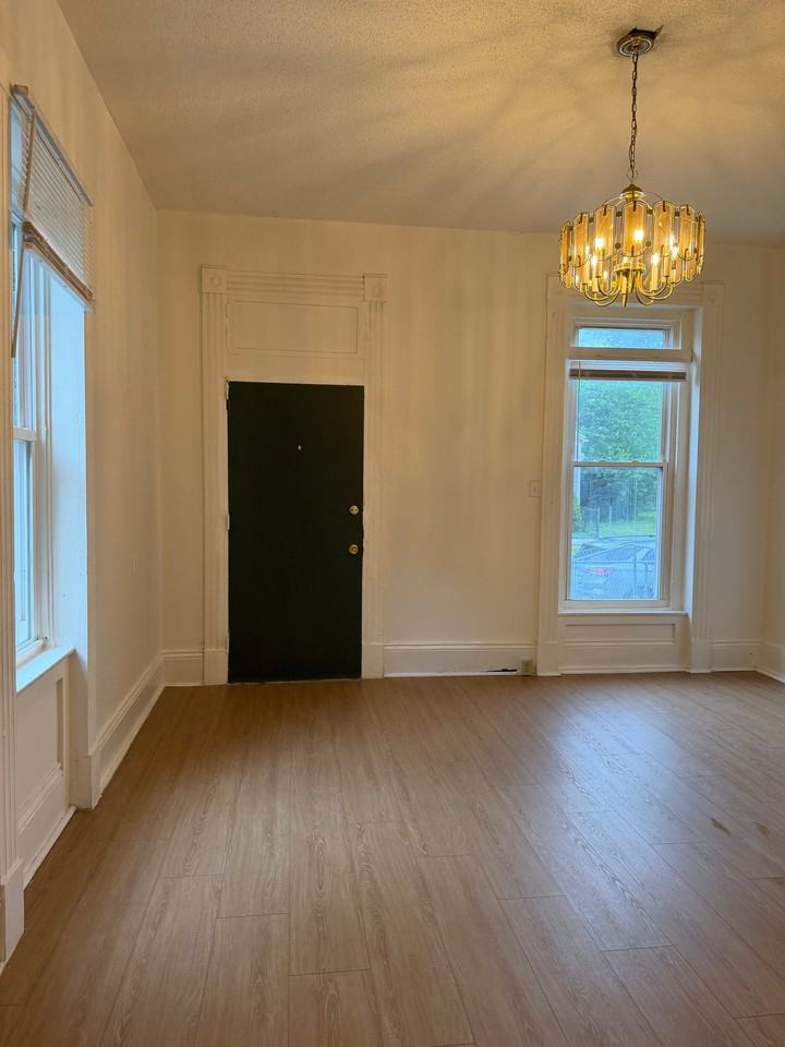 2429 Griffiths Ave - Photo 4 of 12