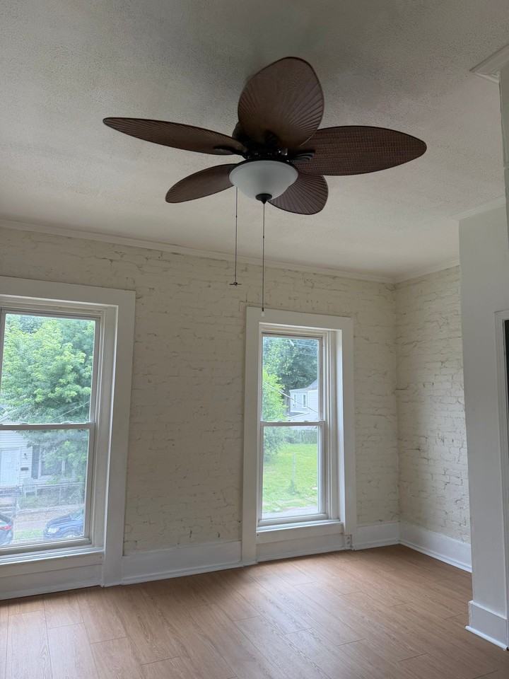 2429 Griffiths Ave - Photo 7 of 12