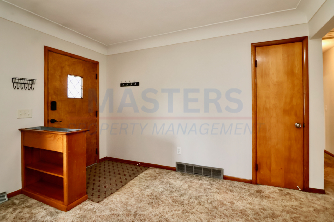 1028 Rosedale St - Photo 5 of 32