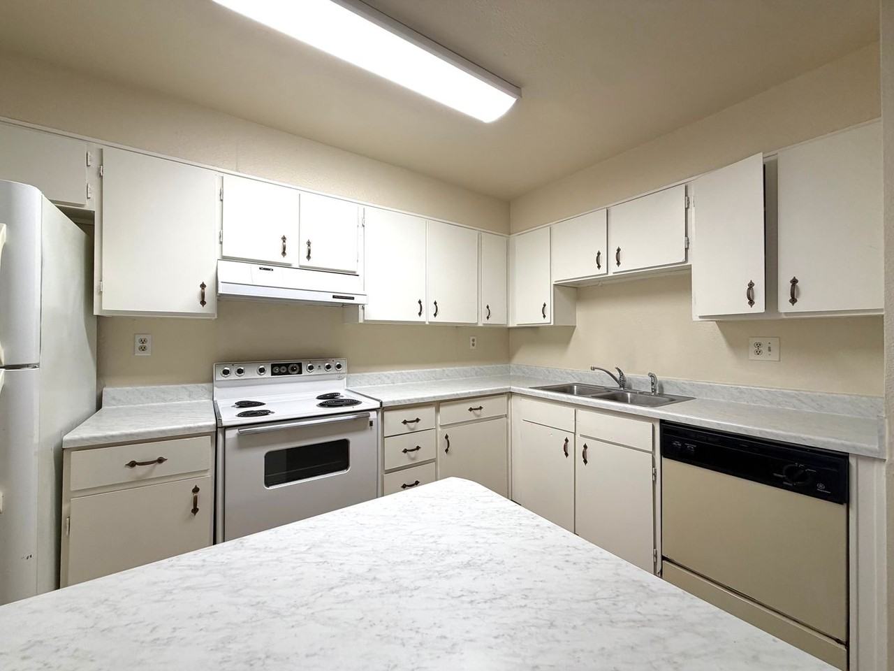 6346 N 47th Ave - Photo 6 of 22