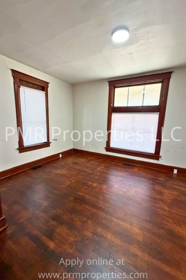 2214 Union St - Photo 5 of 14