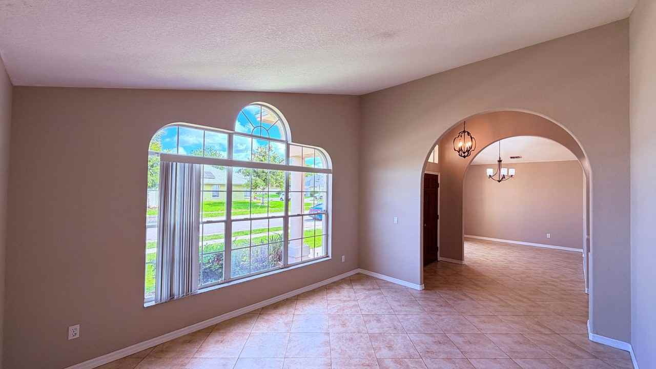 12424 Willcox Ct - Photo 6 of 41