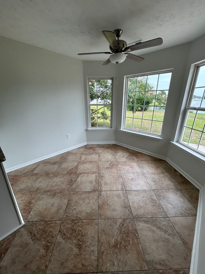 4387 Heartwood Ln - Photo 5 of 17