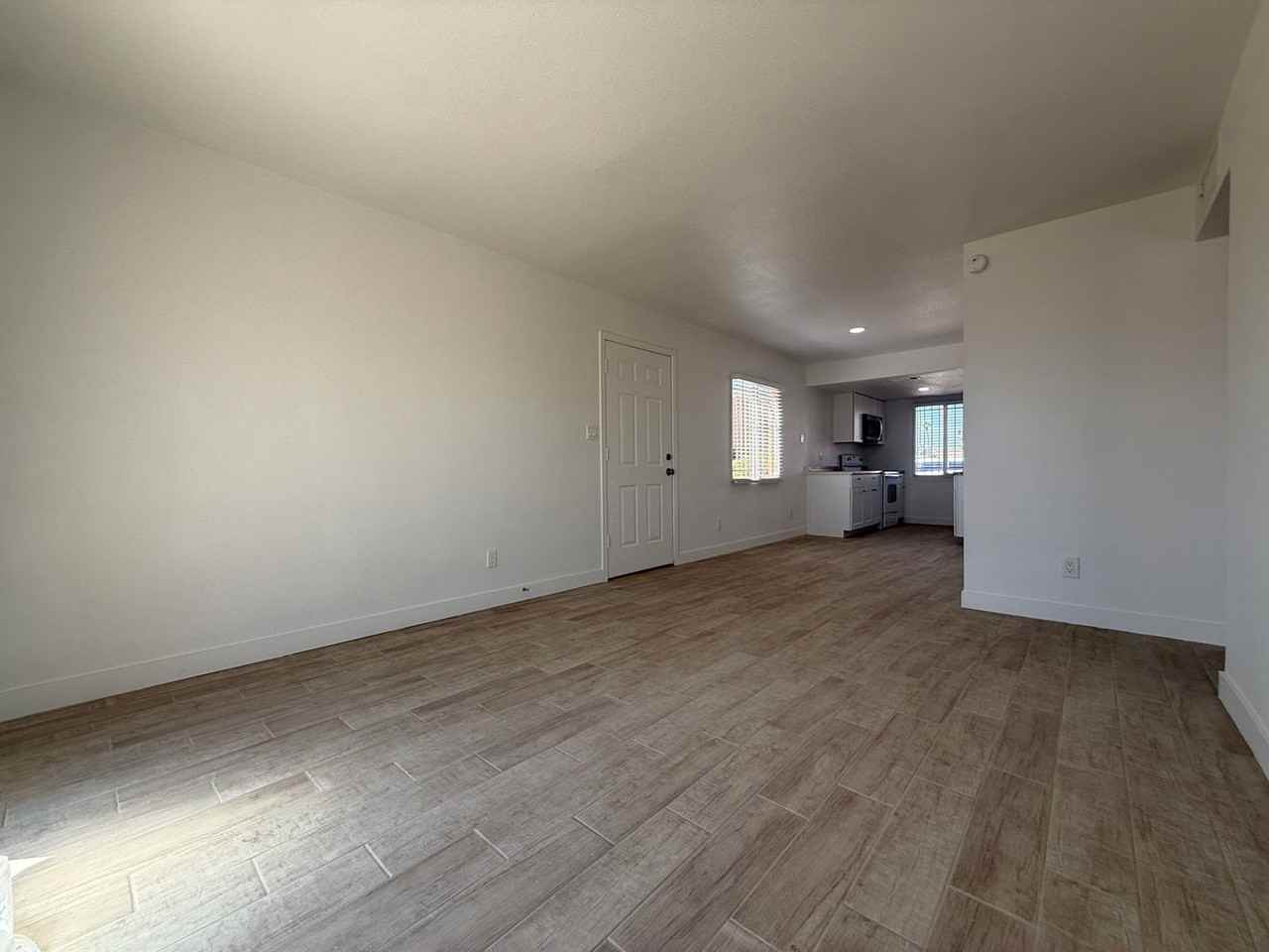 4035 S 45th Pl - Photo 7 of 17