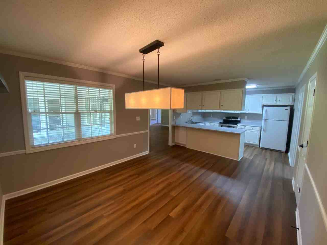 162 30th St - Photo 5 of 21
