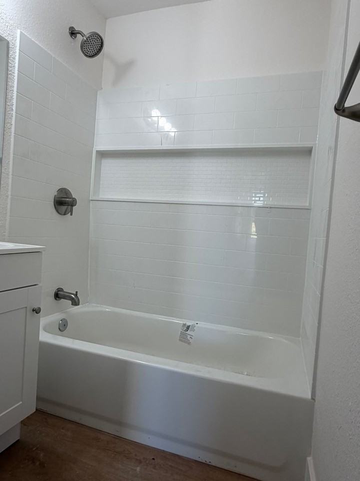719 E Roosevelt Ave - Photo 7 of 10