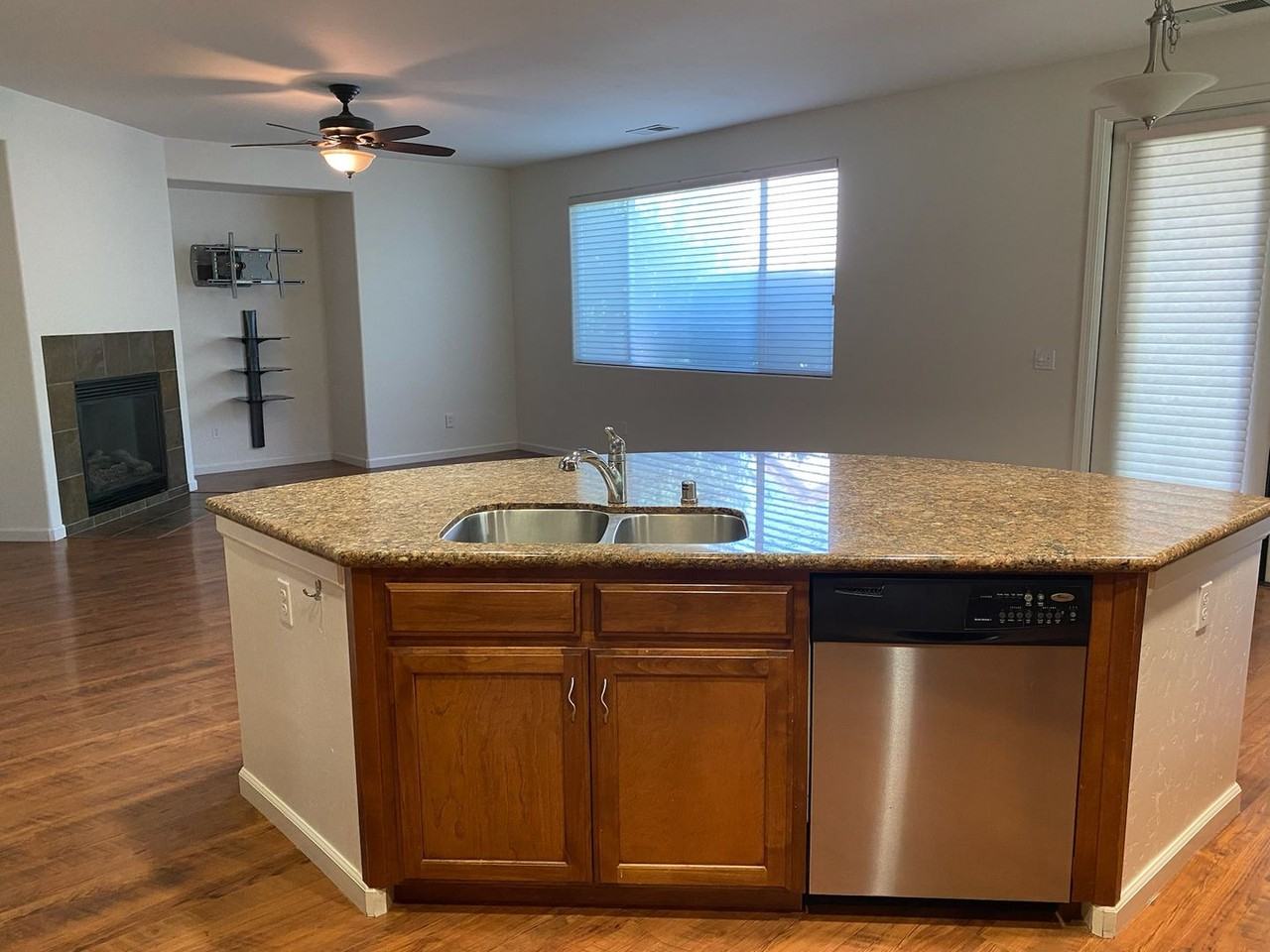 2434 N El Cajon St - Photo 2 of 32