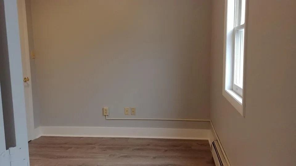 125 Washington St #1 - Photo 3 of 8