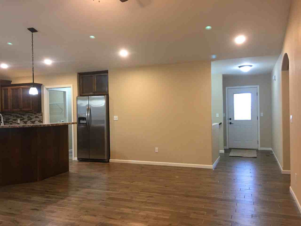 4039 Westminister Dr - Photo 6 of 21