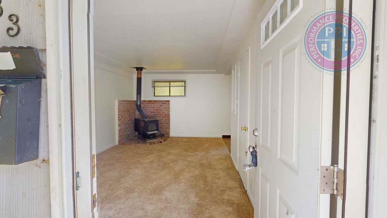 4333 Ne 63rd Ave - Photo 2 of 29