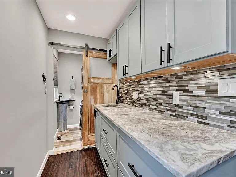 4296 Wolf Hill Dr - Photo 6 of 15