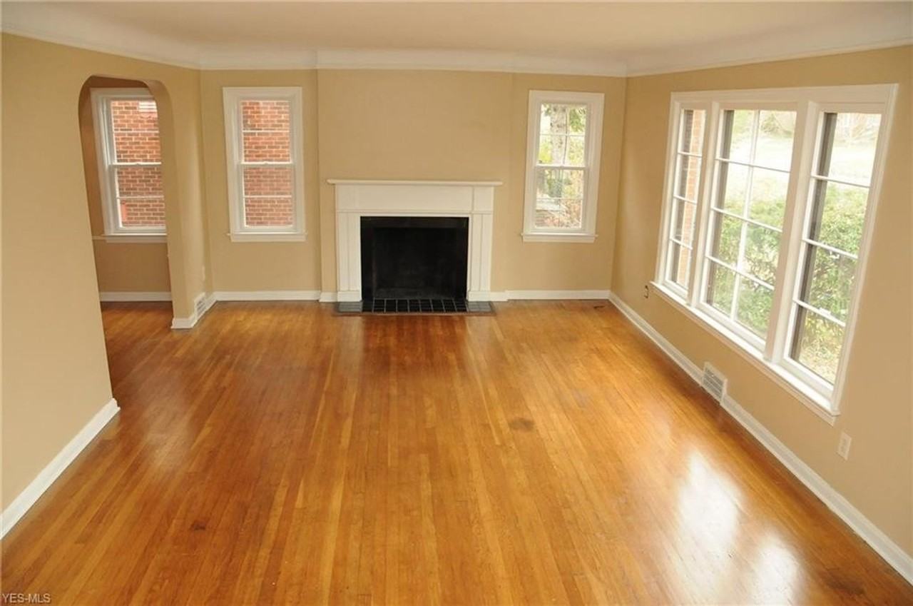 1158 Castleton Rd - Photo 4 of 28