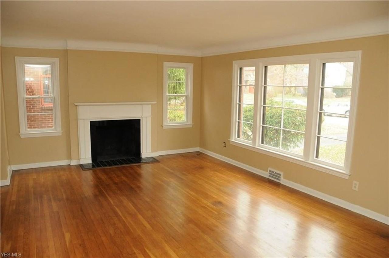 1158 Castleton Rd - Photo 5 of 28