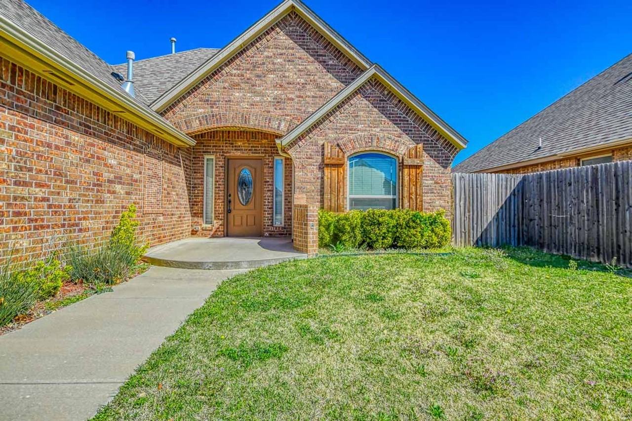5105 Sw 122nd Ter - Photo 4 of 37