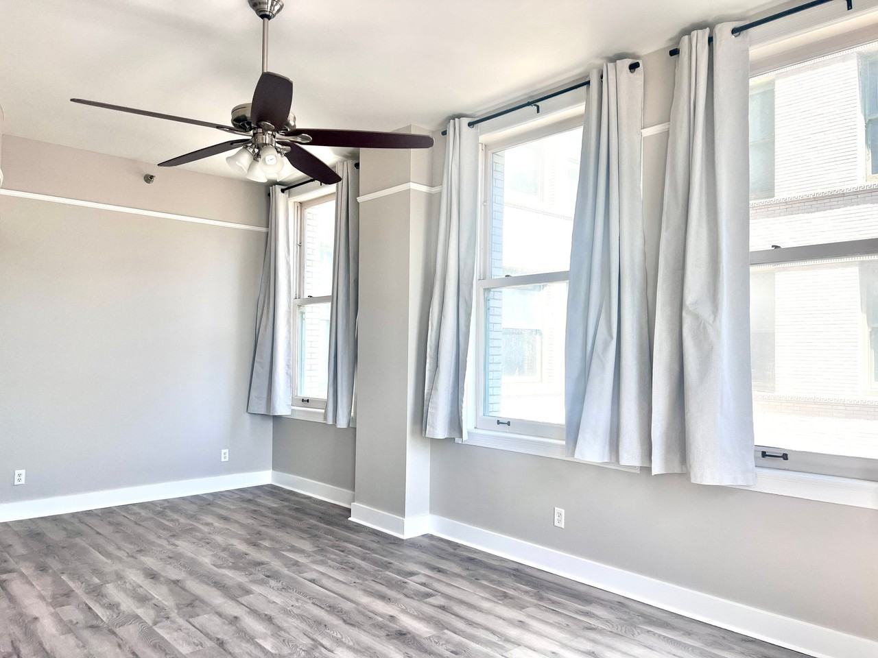 300 S 16th St #903 - Photo 4 of 13