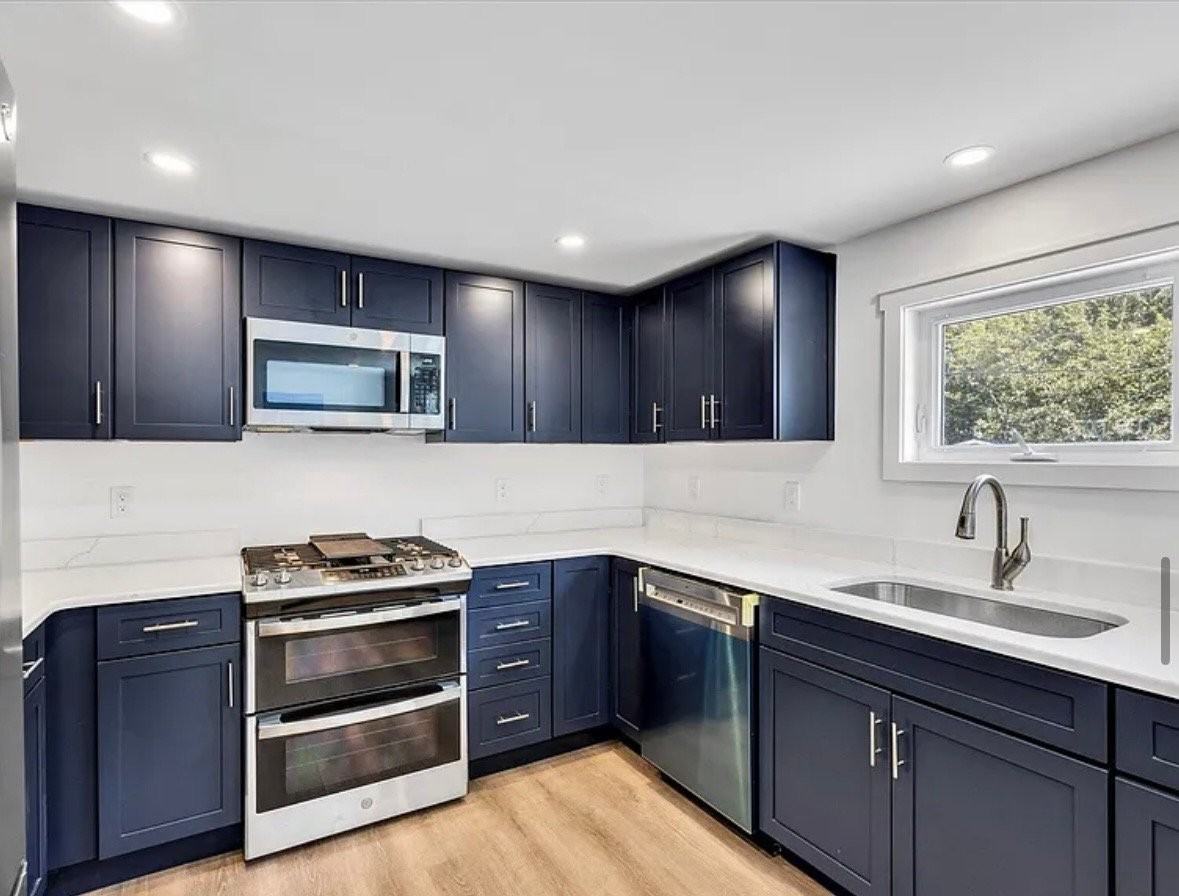 35 Locust St - Photo 6 of 20