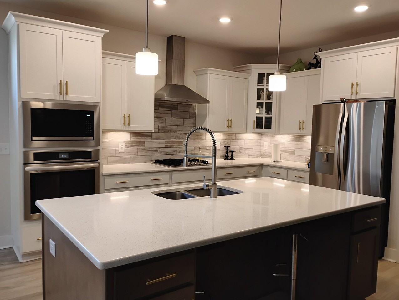218 Caroline Way - Photo 4 of 20