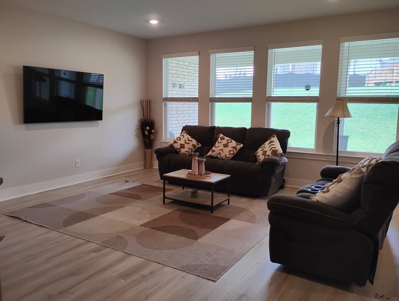 218 Caroline Way - Photo 6 of 20