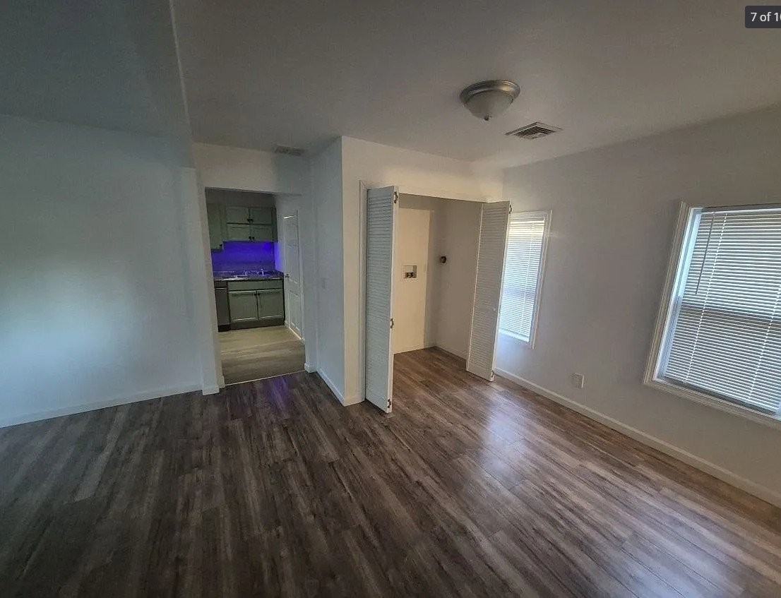 240 Springfield St #2ndFL - Photo 2 of 6