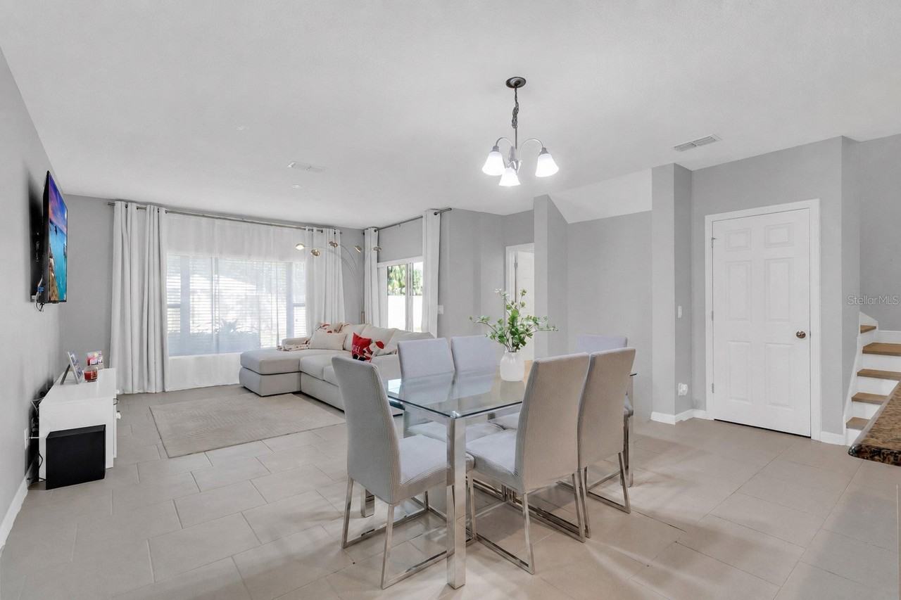 1739 Kato Way - Photo 3 of 15