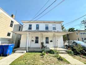 527 Sassafras St - Photo 1 of 1