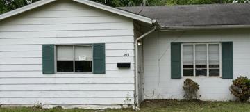featured image of 305 W 7th St