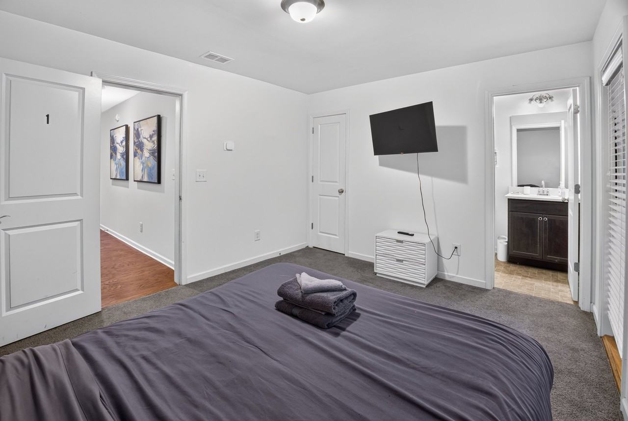 865 Society Cir Sw - Photo 4 of 20