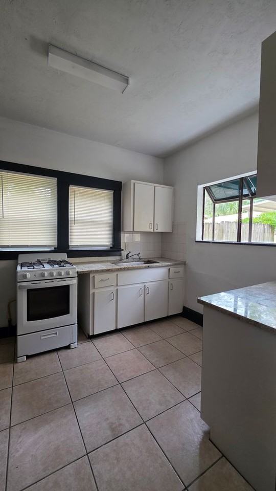 333 Taylor Ave - Photo 5 of 15