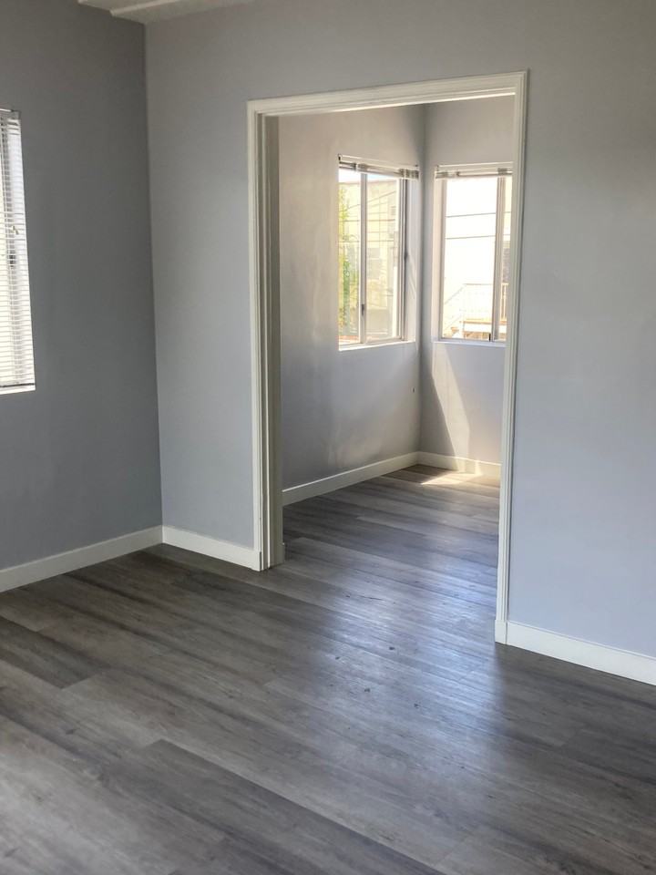 323 N Ogden Dr - Photo 3 of 10