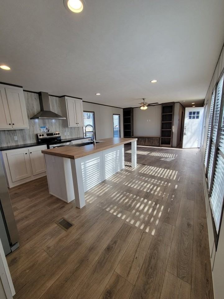 501 Hallmark Blvd #53 - Photo 2 of 11