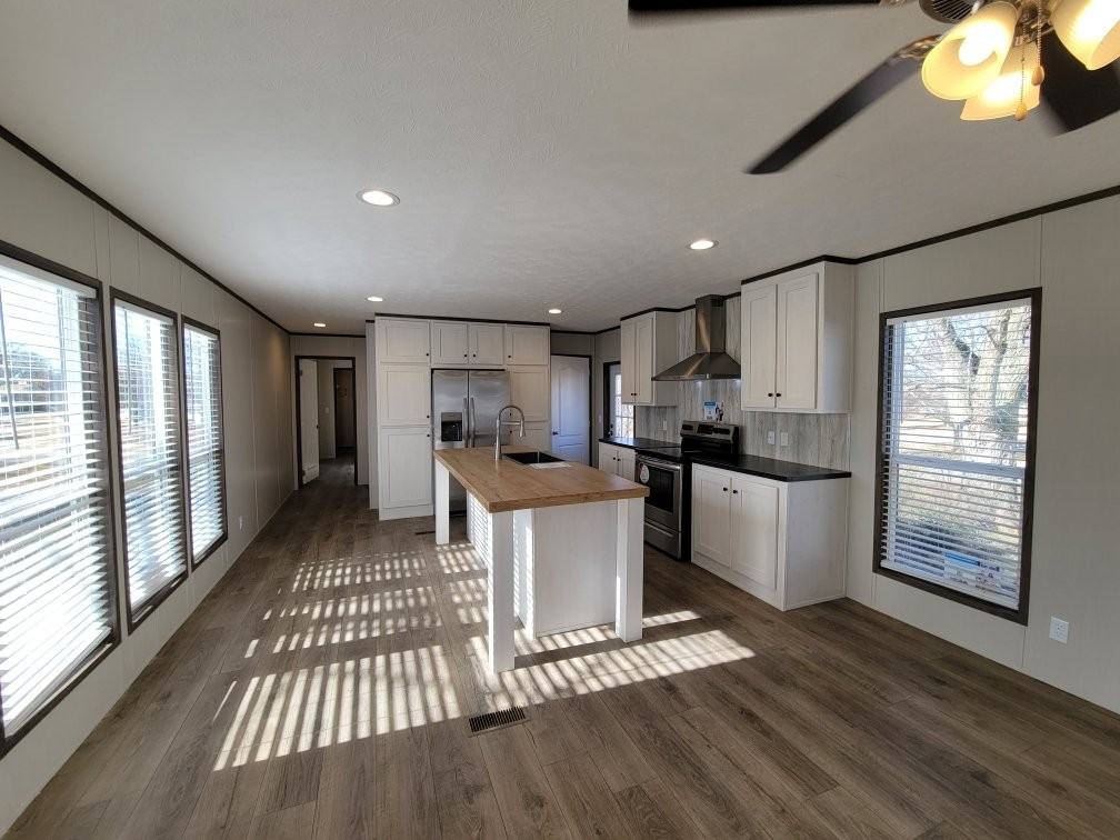 501 Hallmark Blvd #53 - Photo 3 of 11