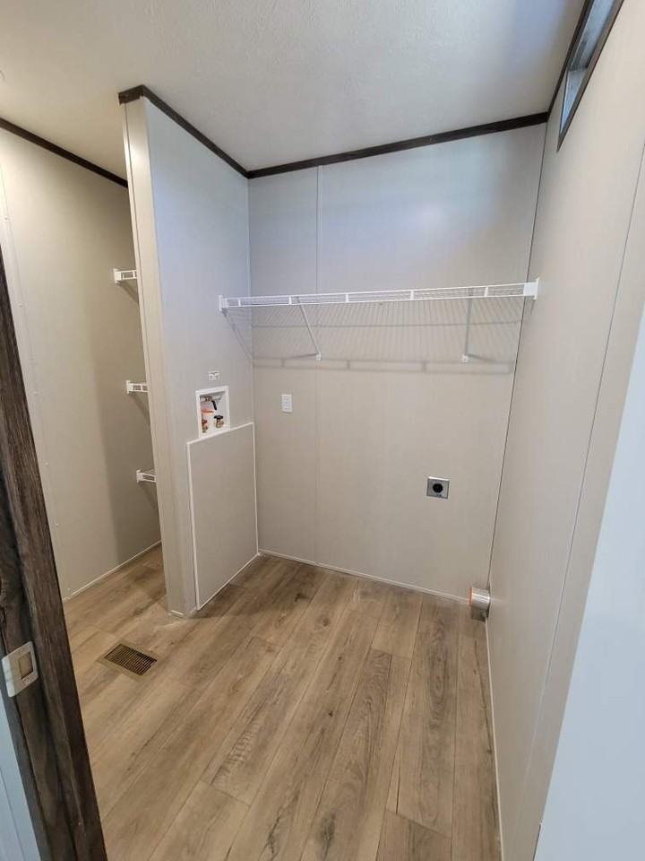 501 Hallmark Blvd #53 - Photo 5 of 11