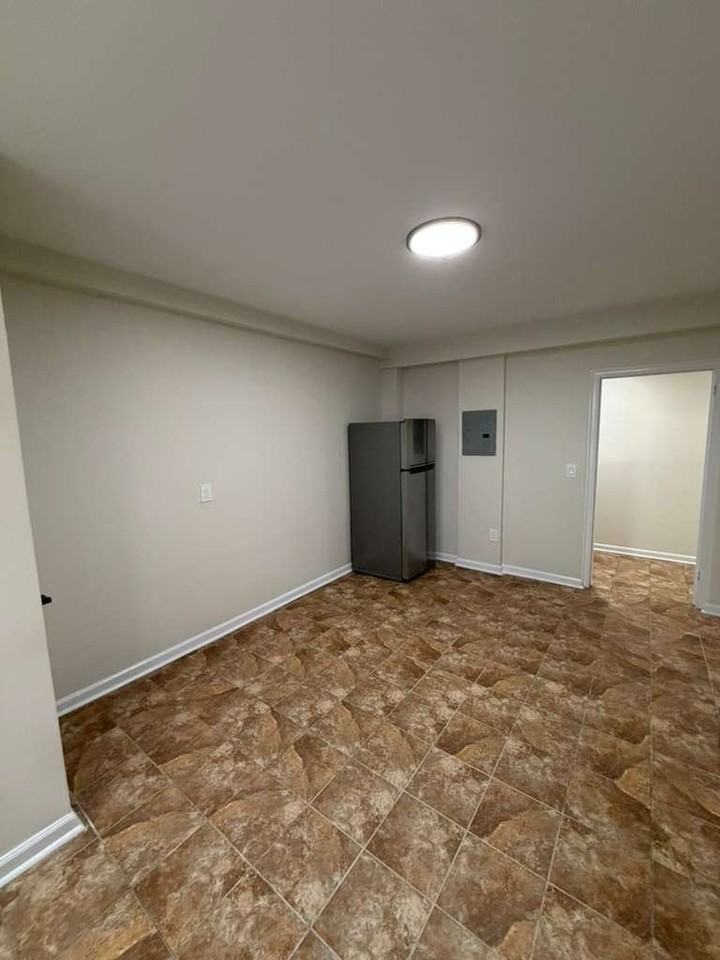 152 S Harrison St #1H - Photo 2 of 7