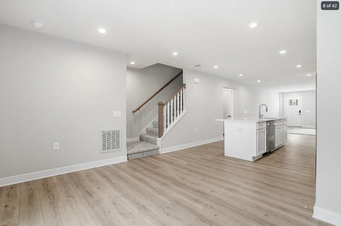 2264 Palm Ct - Photo 3 of 20
