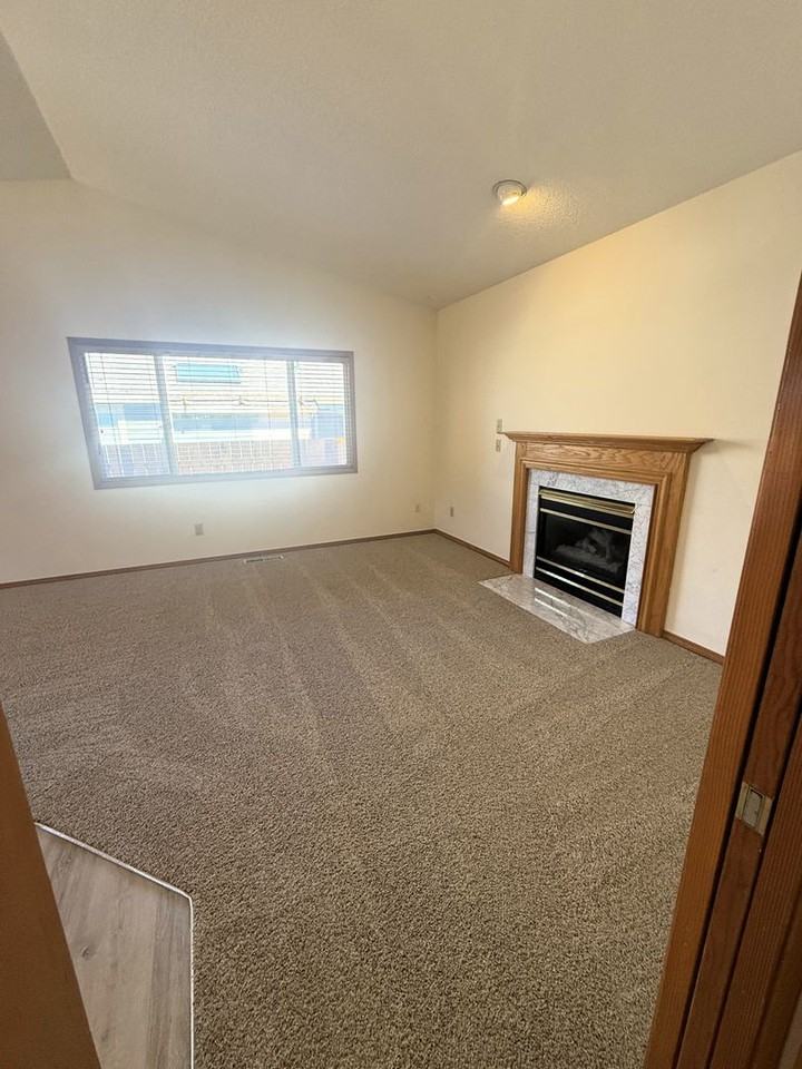 8104 Ne 99th St - Photo 4 of 18