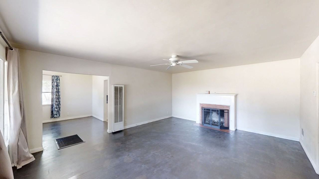 12699 6th St - Photo 4 of 15