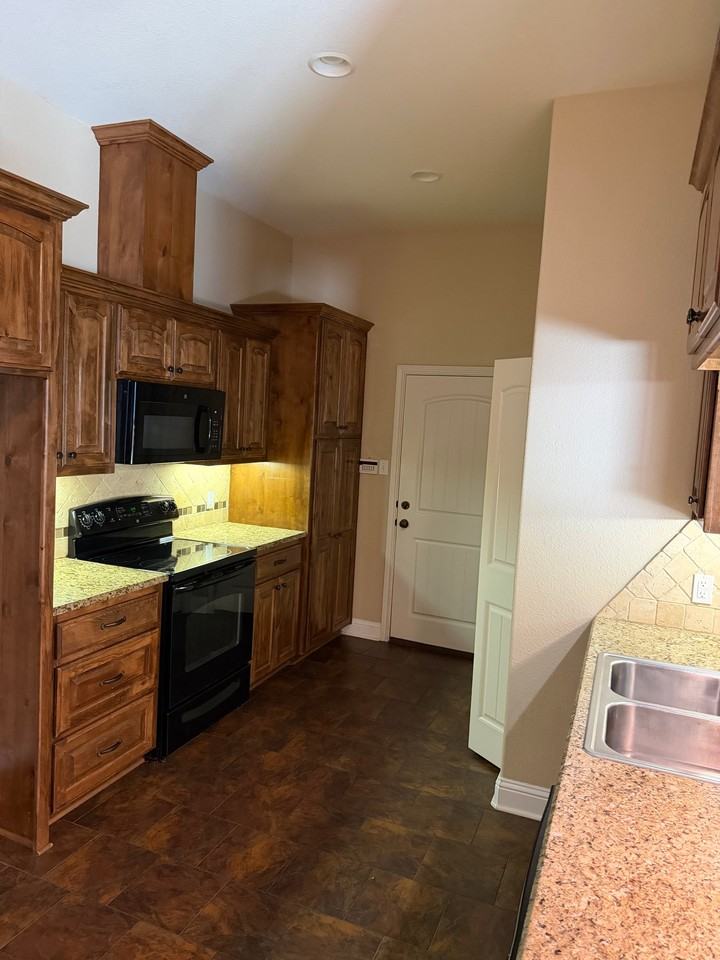 113 Falcon Way - Photo 5 of 14