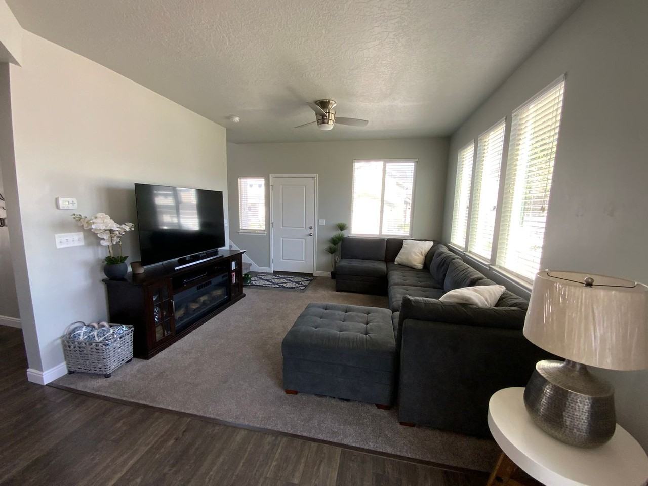 5549 W Dornton Ct - Photo 3 of 37