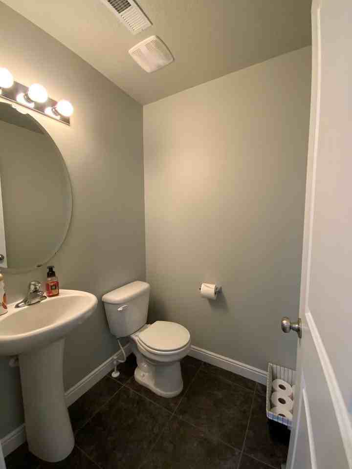 5549 W Dornton Ct - Photo 7 of 37
