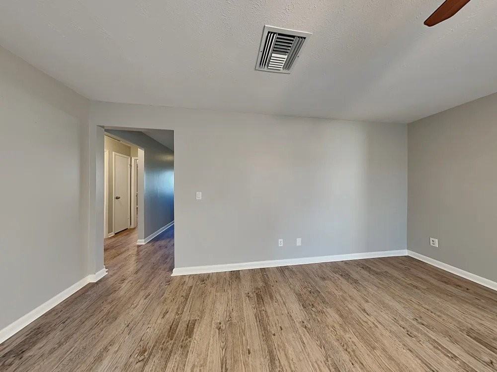 611 Rosemarie Ave - Photo 2 of 6