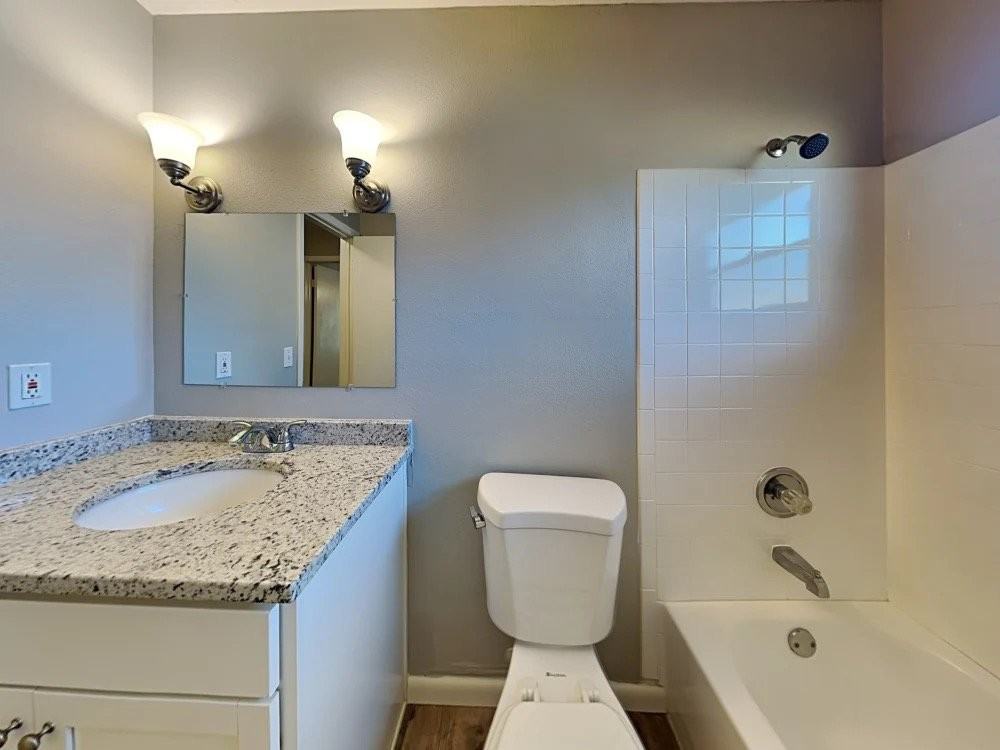 611 Rosemarie Ave - Photo 4 of 6