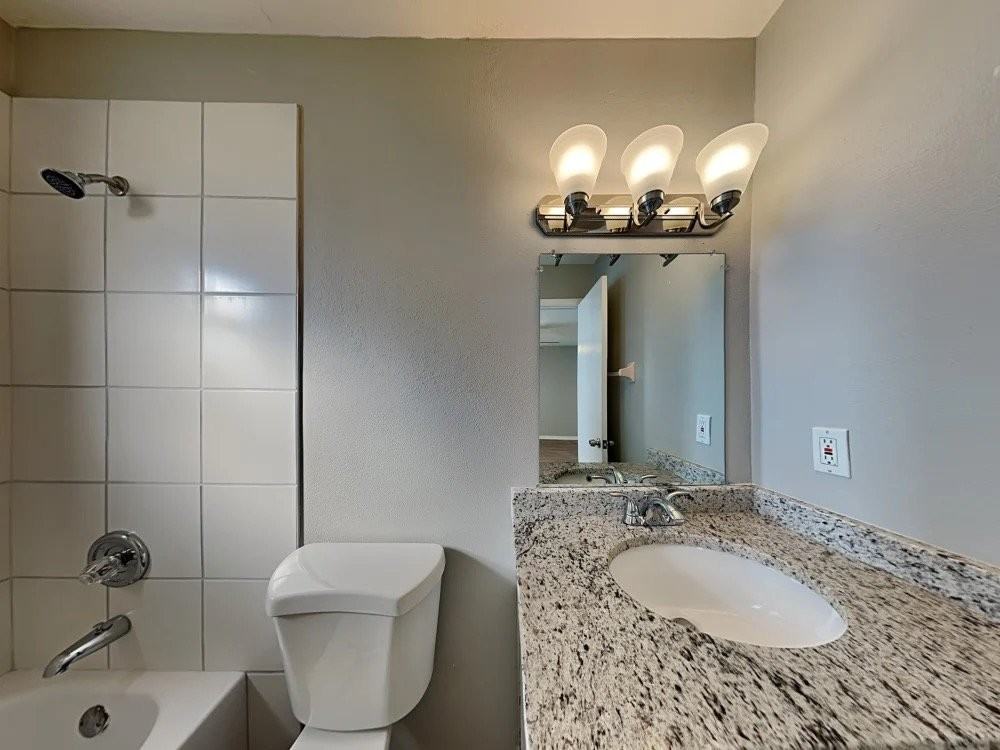 611 Rosemarie Ave - Photo 5 of 6