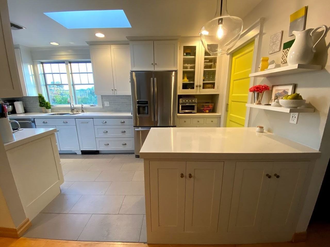 5921 Mcdonie Ave - Photo 4 of 18