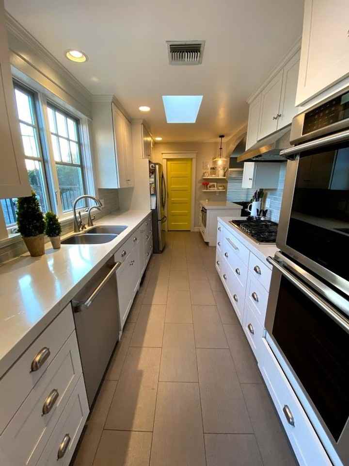5921 Mcdonie Ave - Photo 5 of 18