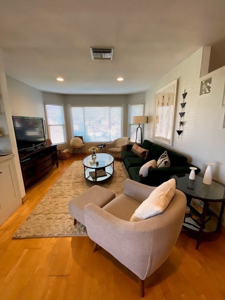 5921 Mcdonie Ave - Photo 6 of 18