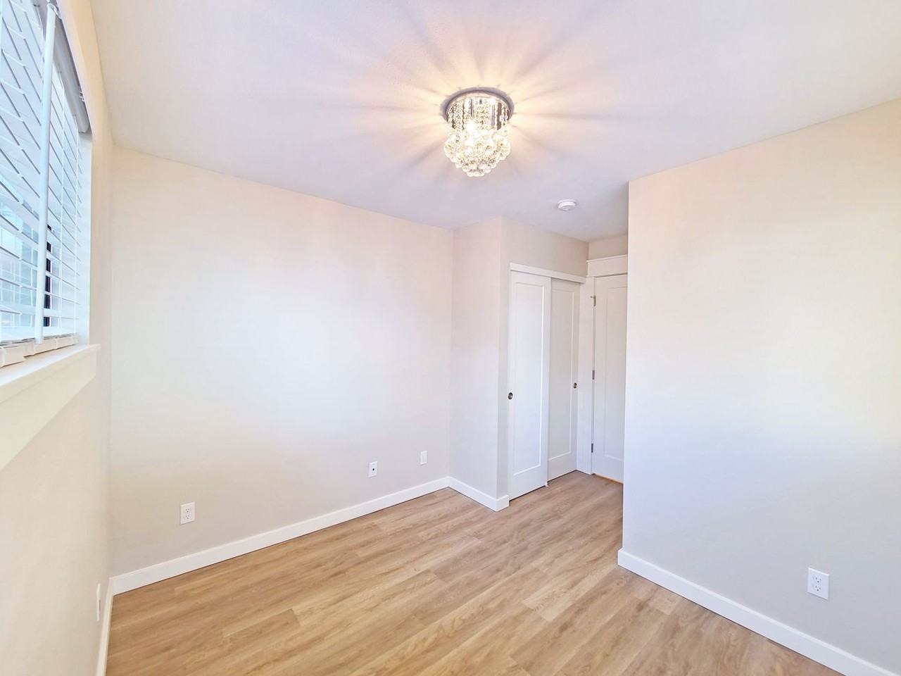 2031 Se Ivon St #A - Photo 5 of 10