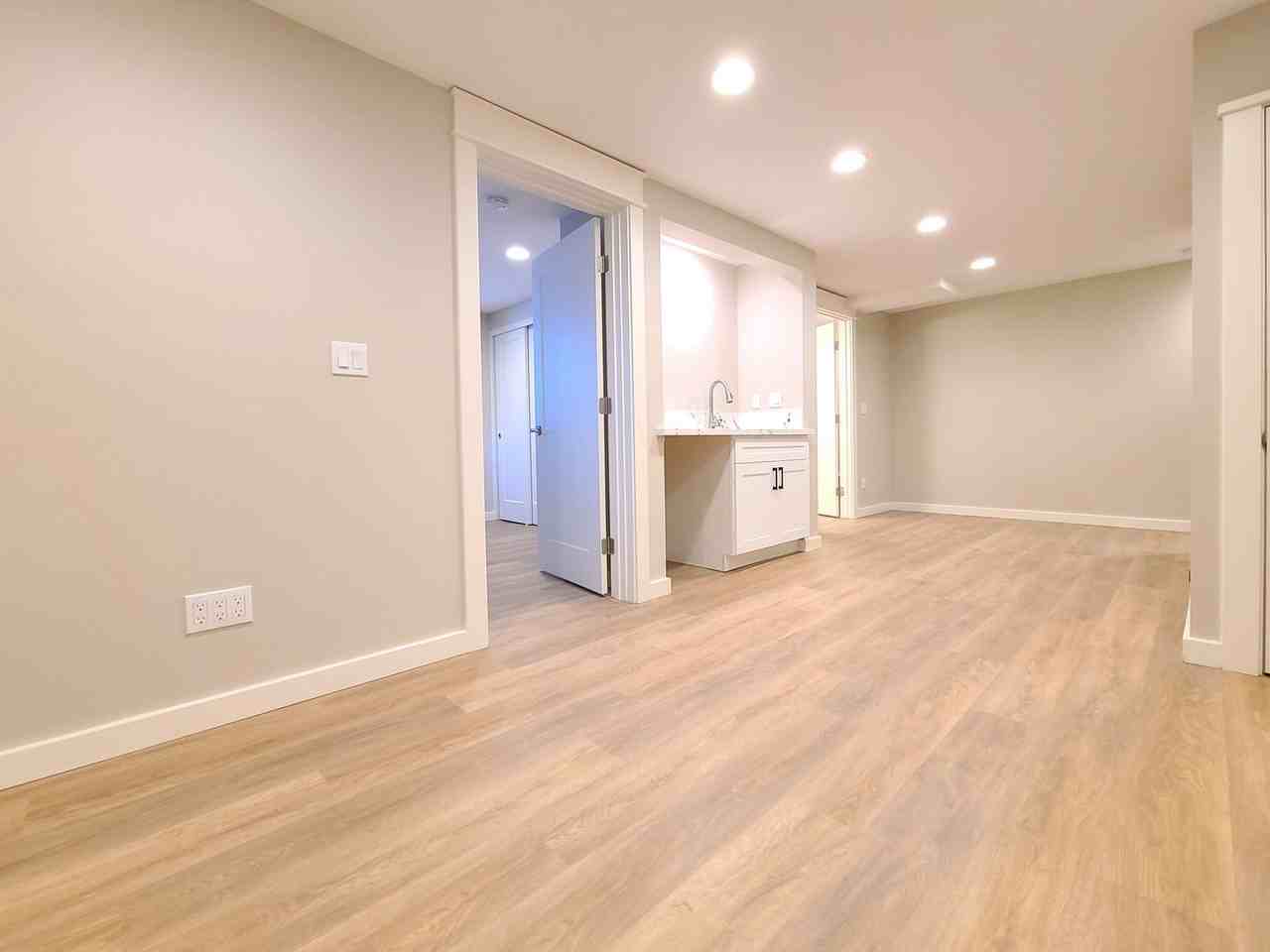 2031 Se Ivon St #A - Photo 7 of 10