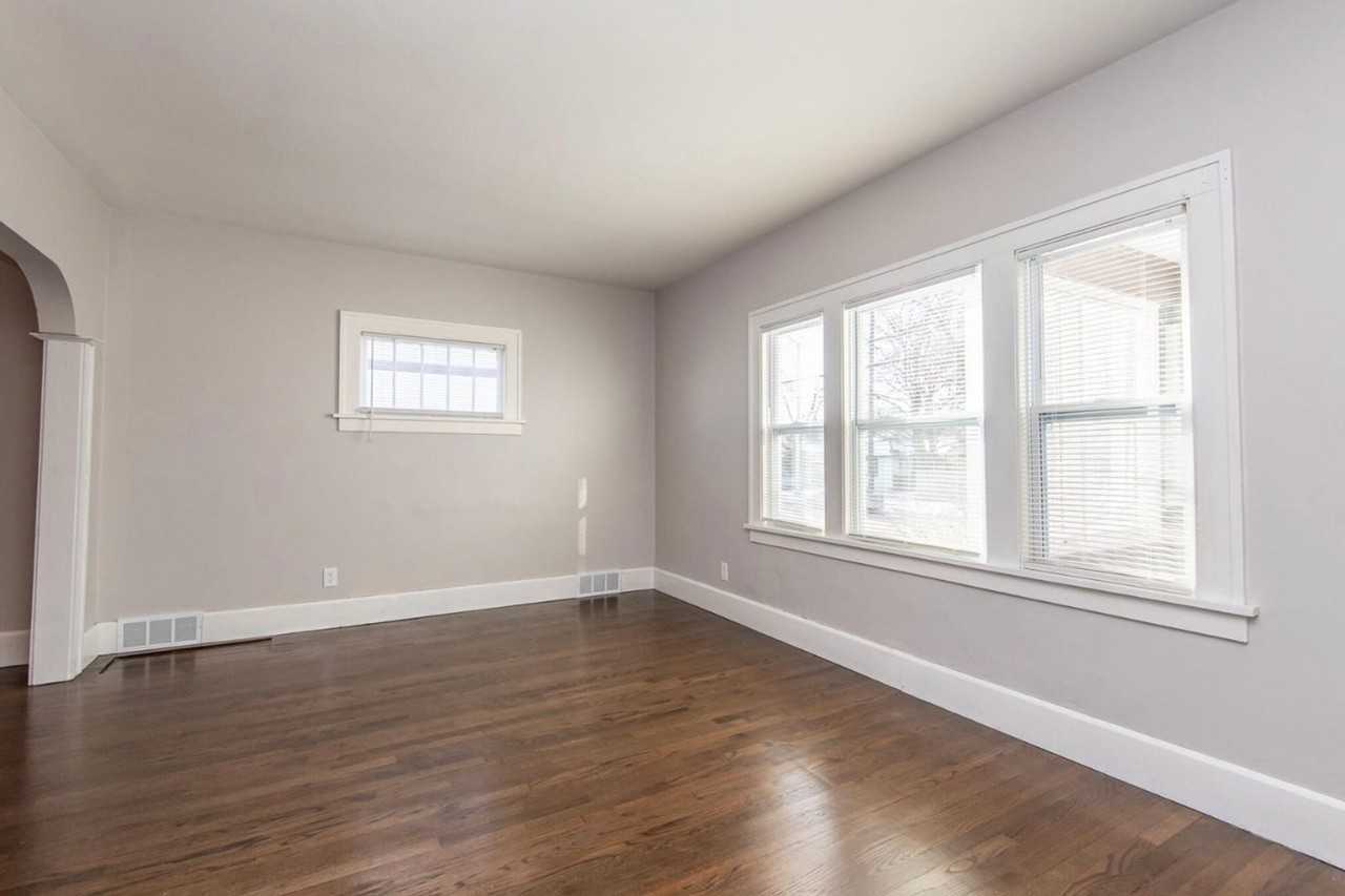 1022 Goold St - Photo 2 of 14